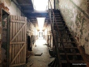 Exploring Philadelphia's Creepy Eastern State Penitentiary - Uncovering PA