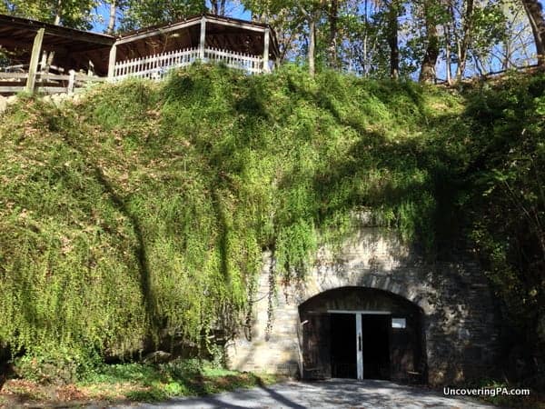 La entrada a las Cavernas del Eco Indio.