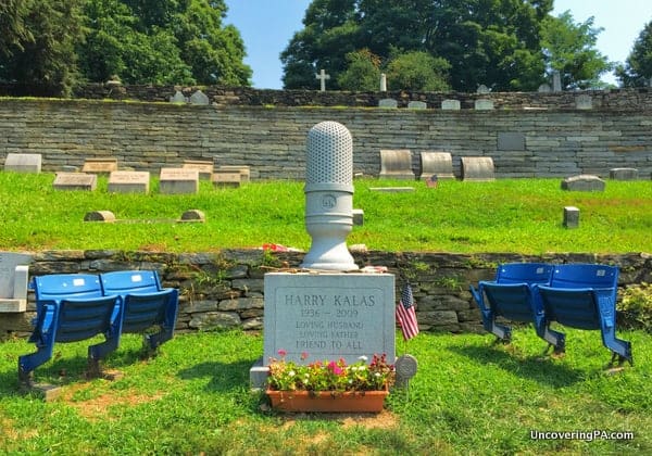 The grave of Harry Kalas 