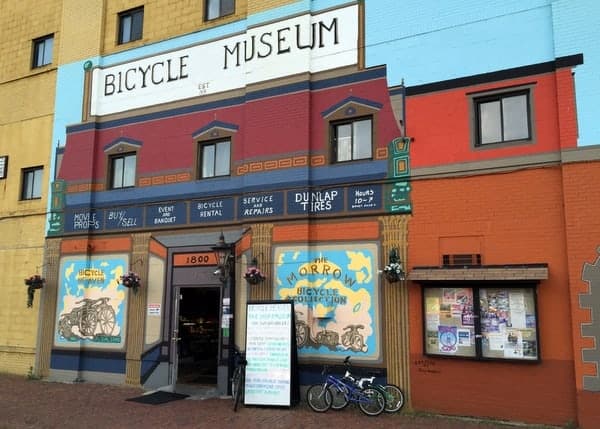 Mural outside of Bicycle Heaven in Pittsburgh, Pennsylvania