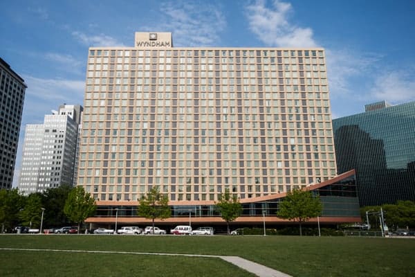 Hotel Review: Wyndham Grand Pittsburgh Downtown