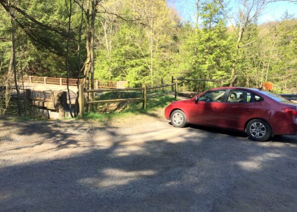 Parking for Breakneck Falls in Lawrence County, PA