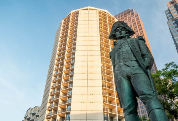 Embassy Suites Hotel in Philadelphia Center City