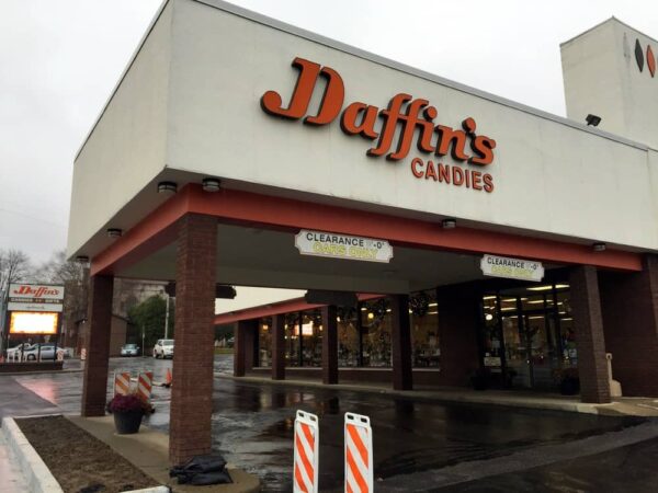 Exterior of Daffin's Candies in Sharon, Pennsylvania