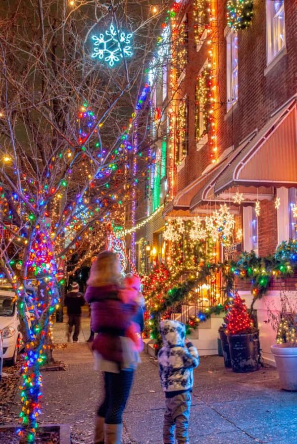 11 Festive Spots to See Christmas Lights in Philadelphia and Its ...