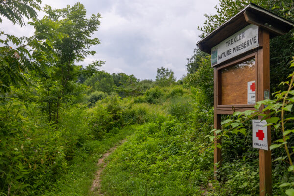 Trailhead in the Trexler Nature Preserve near Allentown PA