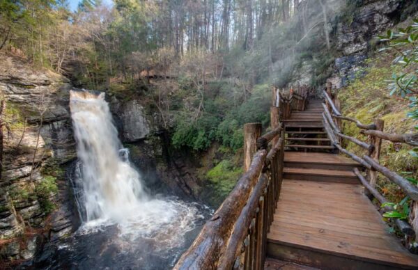 Is it worth visiting Bushkill Falls in the Poconos