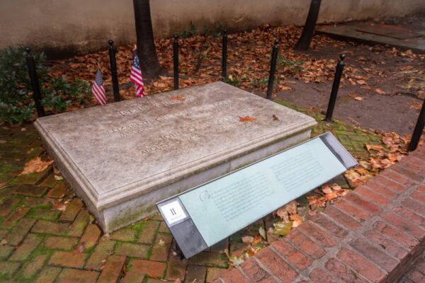 Betsy Ross Grave in Philadelphia, PA