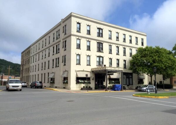 The exterior of the Penn Wells Hotel in Wellsboro, PA