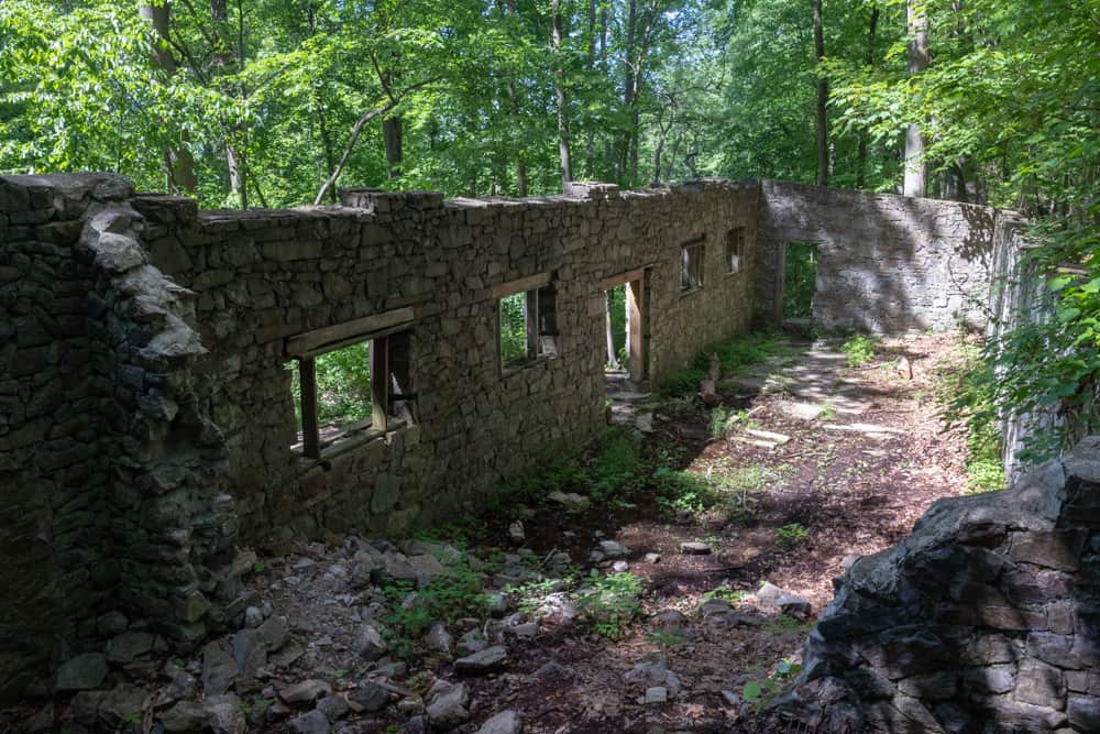 Hiking the Mount Misery Trails to the Abandoned Colonial Springs