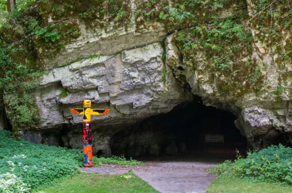 The entrance to Woodward Cave in Centre County PA