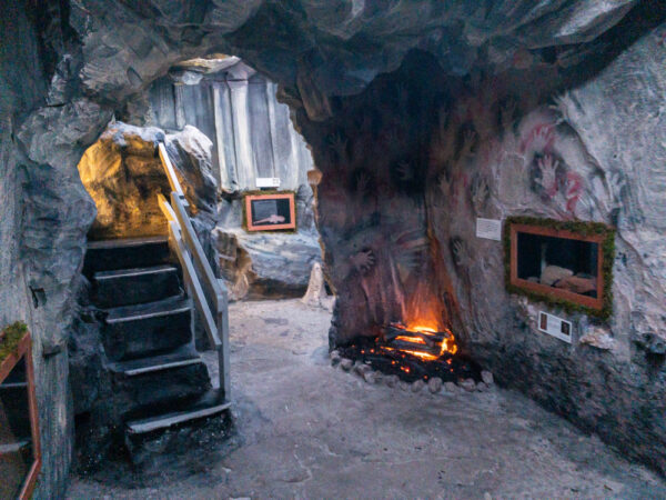 Cave in expERIEnce Children's Museum in Erie PA