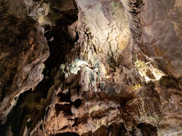 Wewnątrz Indian Echo Caverns w pobliżu Harrisburg Pennsylvania