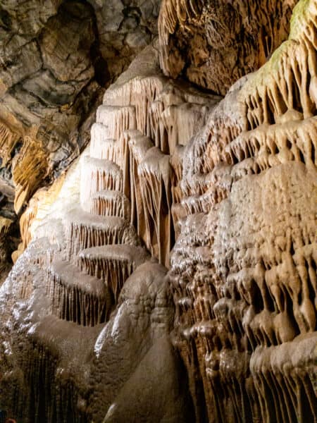 Pfeifenorgel-Formation in den Indian Echo Caverns in der Nähe von Hershey PA