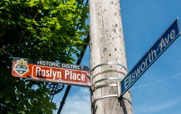 Roslyn Place Street sign