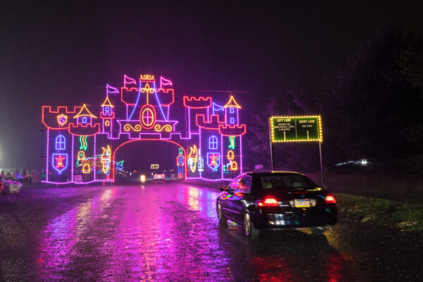 A car approaching a drive-through light at Shady Brook Farm in Pennsylvania