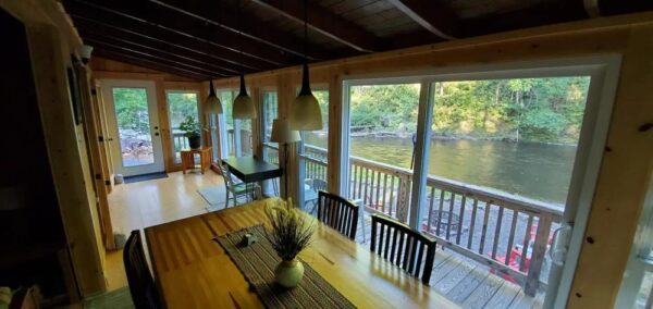 Creekside cabin in the Poconos