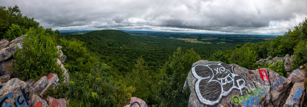 180-degree panoramic of the view from Bake Oven Knob near Allentown PA