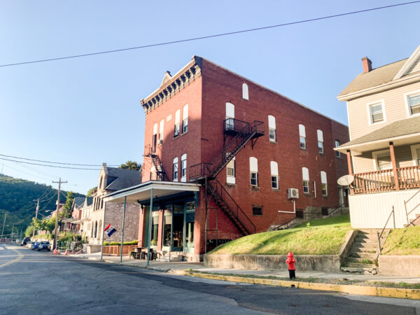 Exterior of Spring Dam Brewing in Roaring Spring PA