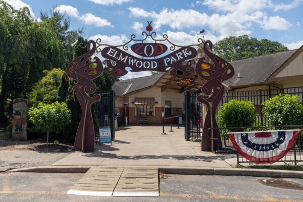 The entrance to the Elmwood Park Zoo in Norristown, PA