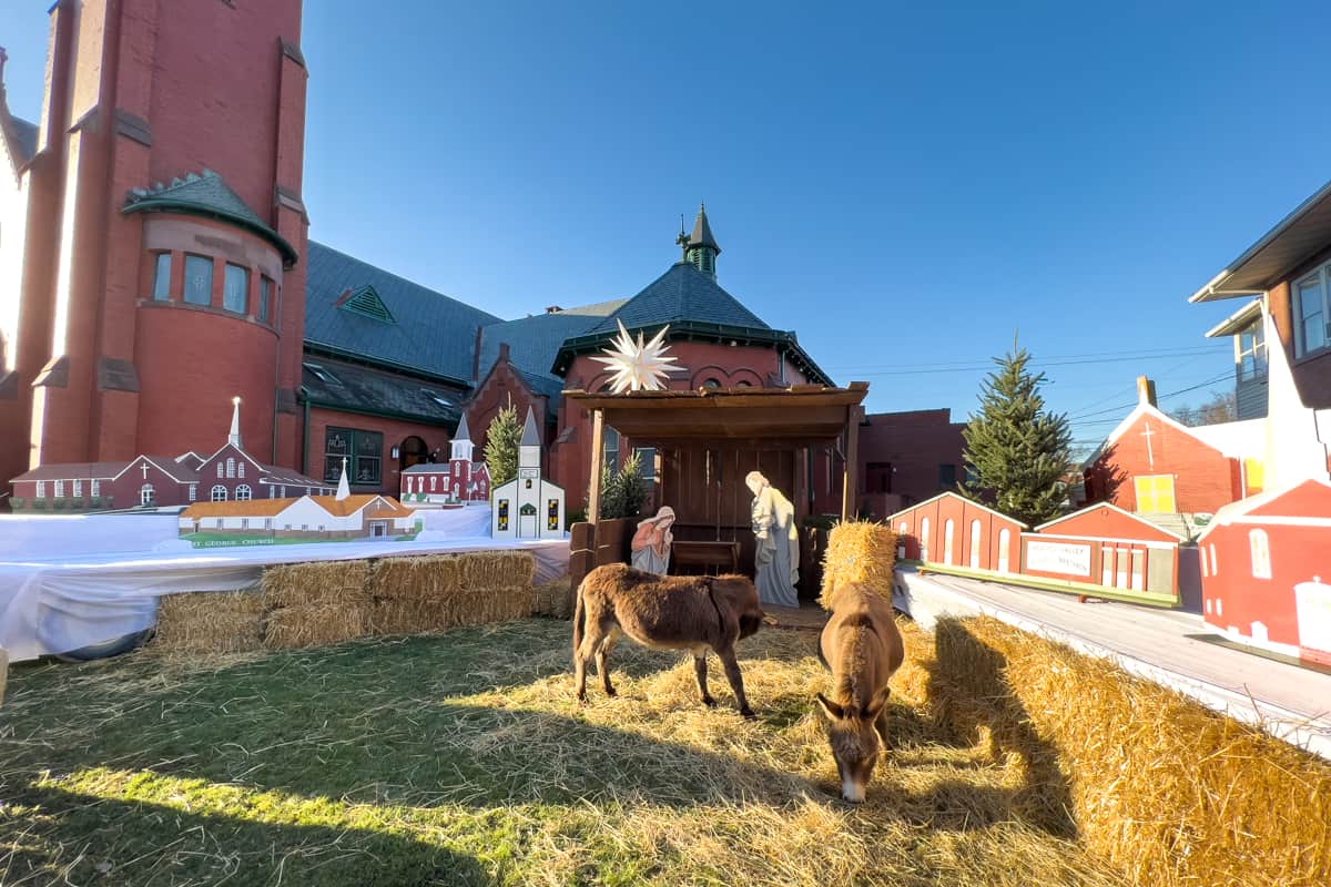 Experiencing the Festive Mifflinburg Christkindl Market Uncovering PA