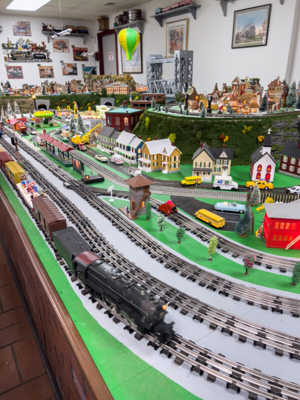 Visiting the Western PA Model Railroad Museum for a Holiday Open House ...