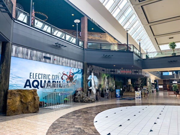 Exterior of the Electric City Aquarium and Reptile Den in Scranton PA