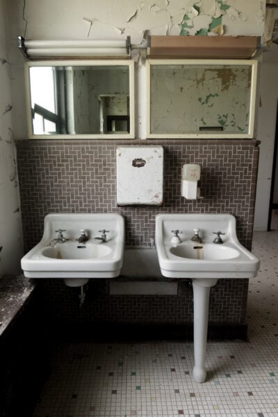 A historic bathroom in Haunted Hill View Manor in Lawrence County, PA