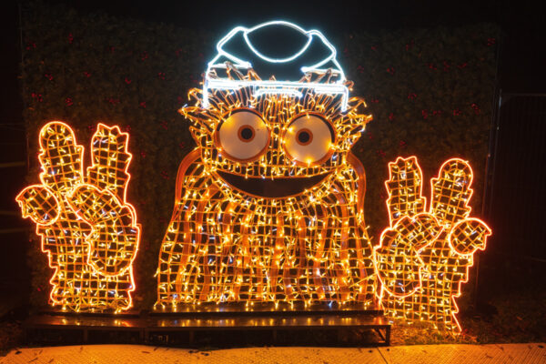 Gritty light display at Tinseltown in Philly