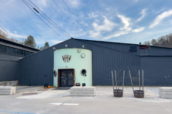 The entrance to Titan Hollow and Mad Macintosh Cider in Cente County, PA.