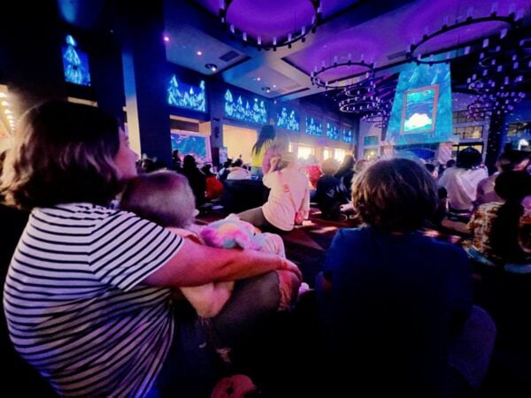 People watching the story time at Great Wolf Lodge